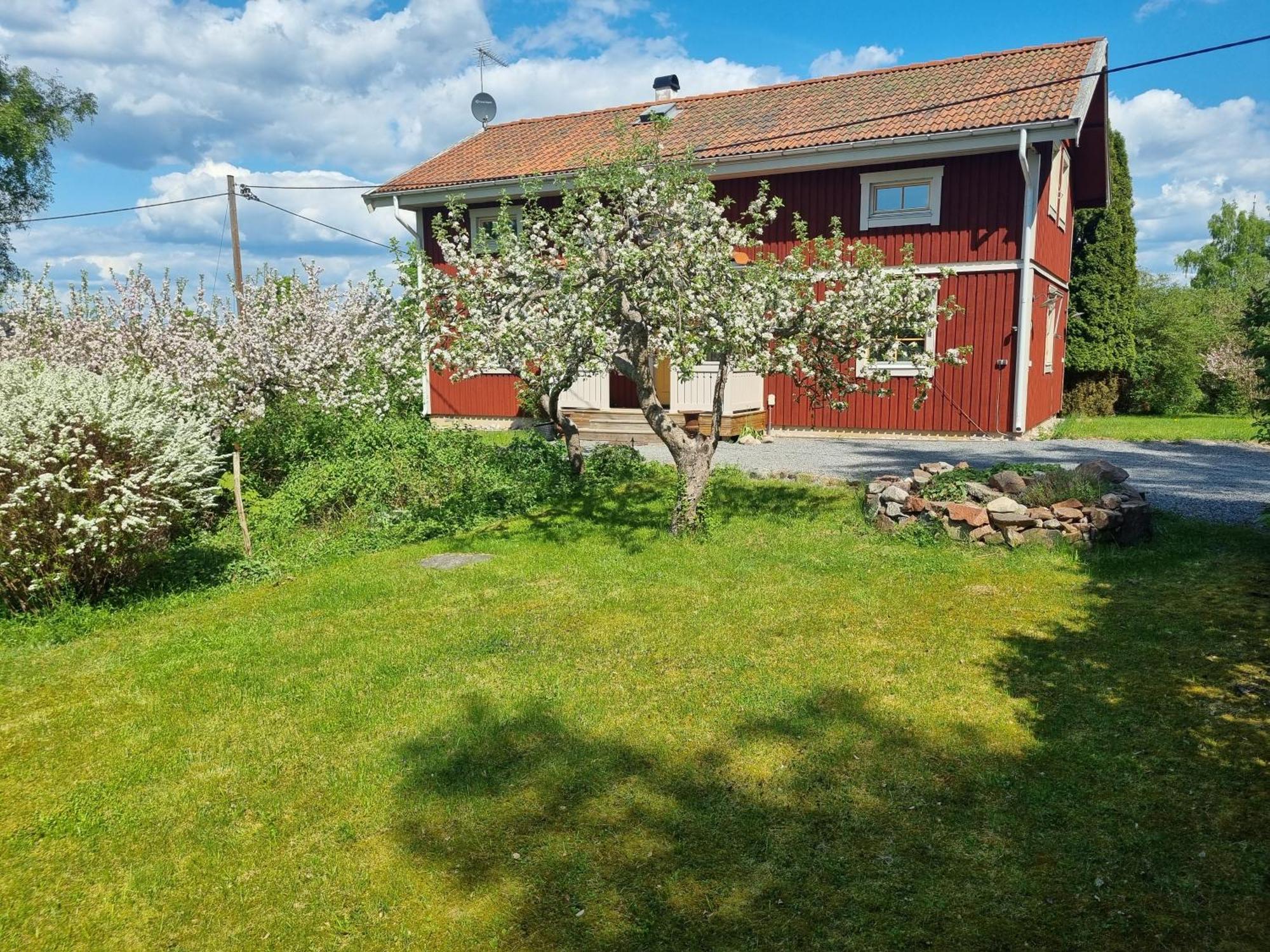 Saellinge House - Cozy Villa With Fireplace And Garden Close To Uppsala Exterior photo